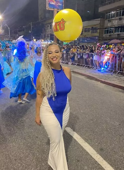 A coreógrafa Naty Menezzes informa seu desligamento da função de coreógrafa da Comissão de Frente da A.R.E.S. Vizinha Faladeira.